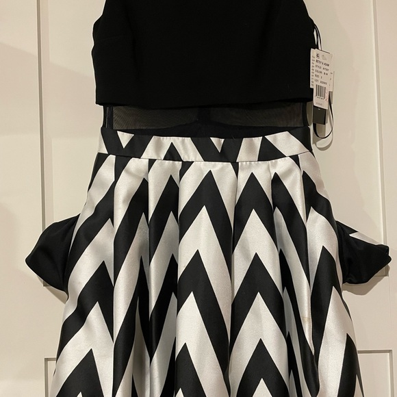 Betsy & Adam maxi dress with crop top - Picture 4 of 6